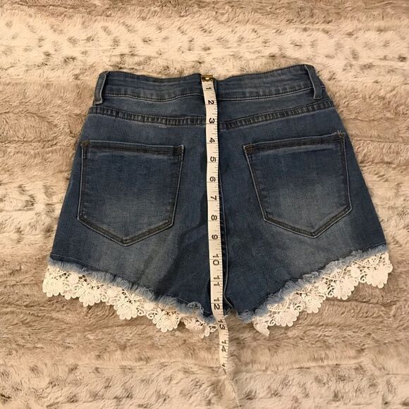 : : NEW 90s Inspired Very Cute Lace Trim Cut Off Shorts : : - Picture 5 of 8